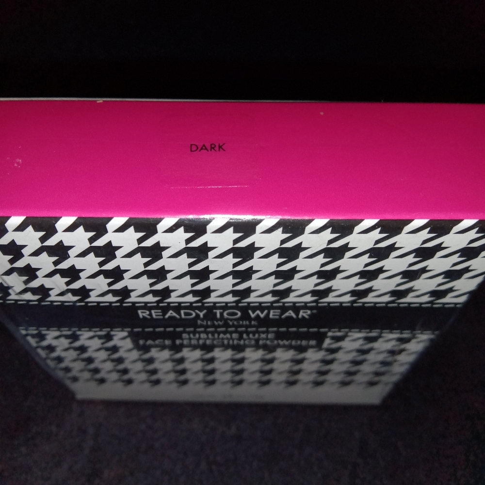 New Dark Powder Compact - Picture 2 of 3